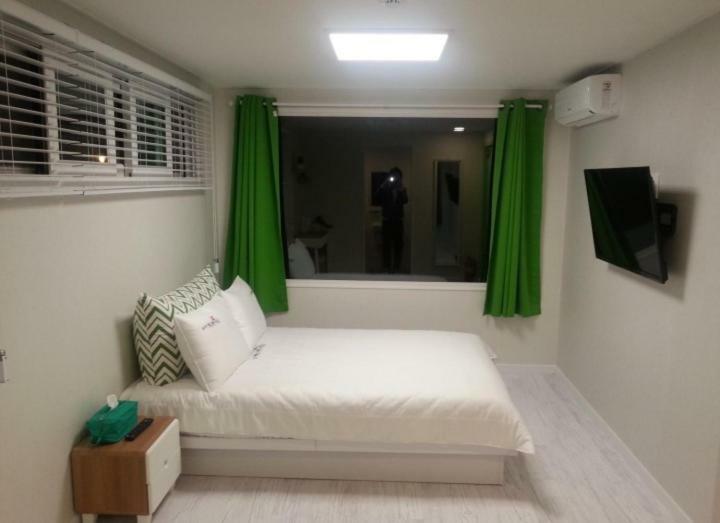 Jjuk Guesthouse Jeju Exterior foto